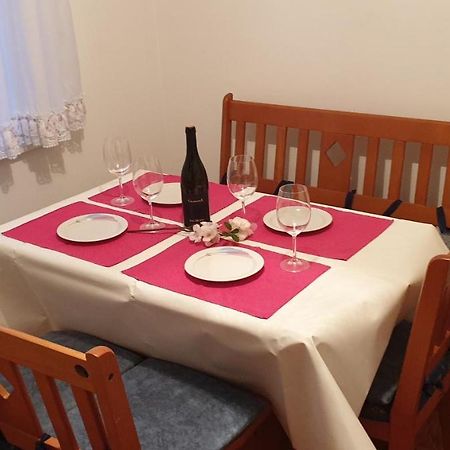 Sweet Apartment In Pomer Ngoại thất bức ảnh