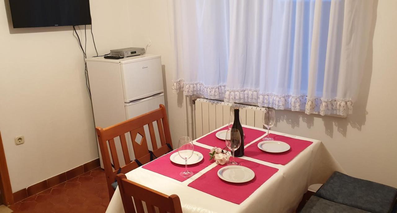 Sweet Apartment In Pomer Ngoại thất bức ảnh